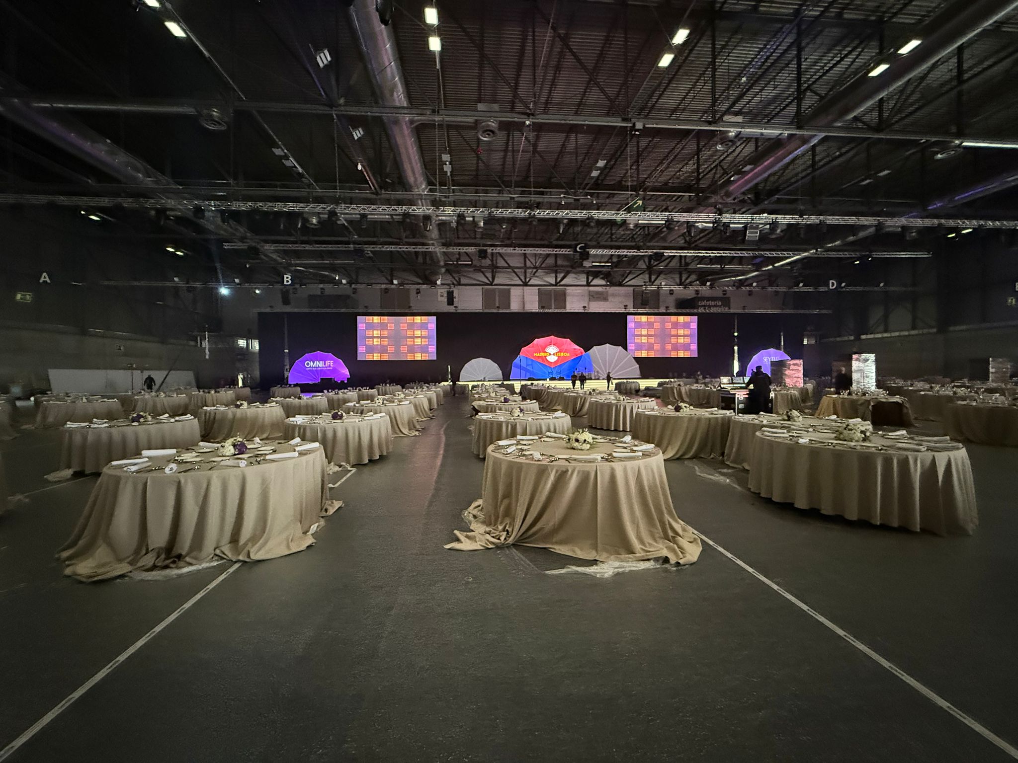 ¿Qué tipo de eventos cubrimos con las instalaciones de moqueta?